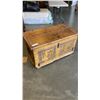 Image 1 : VINTAGE WOODEN STEAMER TRUNK