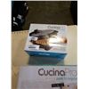 Image 3 : CUCINA PRO CREPE MAKER AND WAFFLE MAKER