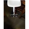 Image 2 : WHITE GAS LIFT STOOL