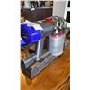 Image 2 : DYSON V7 COMPLETE CORDLESS STICK VACUUM TESTED AND WORKING NEEDS FILTER - RETAIL $499