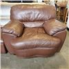 Image 3 : PALLISER HARLEY BROWN REAL LEATHER ARMCHAIR AND OTTOMAN