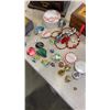 Image 10 : 4 JEWELRY CASES WITH CONTENTS