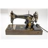 Image 1 : Antique Portable Singer Sewing Machine