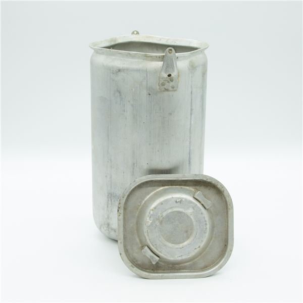 Vietnam War Era U.S. Army Food Container