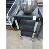 Image 1 : Rubbermaid 3 Shelf Cart