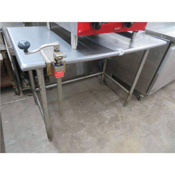 S/S Bullnose 4' Roll Table w/Undershelf