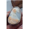 Image 6 : Cameo Broach A
