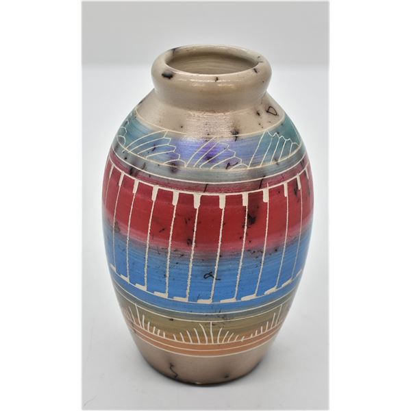 Native American Navajo Etched Pottery Vase