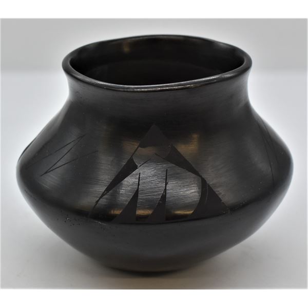 Vintage Black on Black Mata Ortiz Pottery Bowl