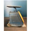 Image 2 : Lot of 1 Vintage Household Scale - Used