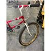 Image 4 : Lot of 1 Road Runner Mountain Tour Bicycle - Used
