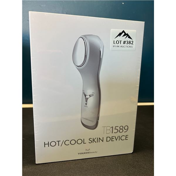 Lot of 1 TouchBeauty TB1589 Hot/Cool Skincare Face Lifting/Skin Tightening Massaging Device