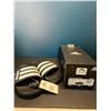 Image 1 : Lot of 1 Pair of Adidas Adilette Comfort Slides - Size 4