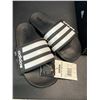 Image 2 : Lot of 1 Pair of Adidas Adilette Comfort Slides - Size 4
