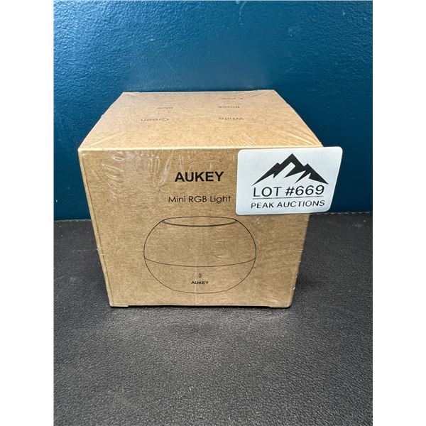 Lot of 1 Aukey Mini RGB Light - Pink