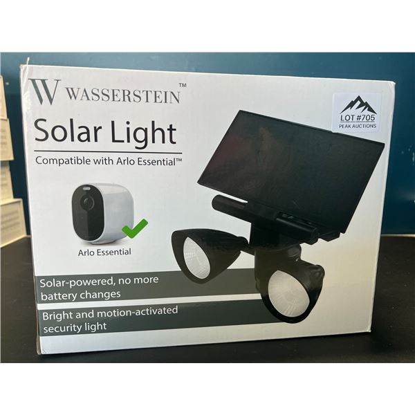 Lot of 1 Solar Powered Flood Light (Compatible with Arlo)