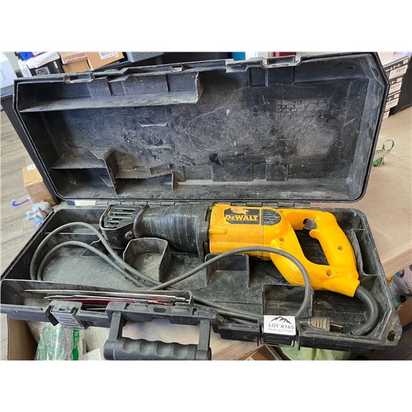 Lot of 1 Dewalt Sawzall w/ Storage Case - Used