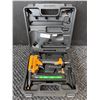 Image 1 : Bostitch SX1838 Pneumatic Brad Nailer & Stapler