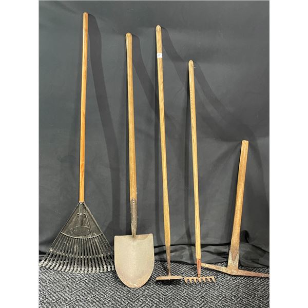 Set Of Outdoor Yard And Garden Tools