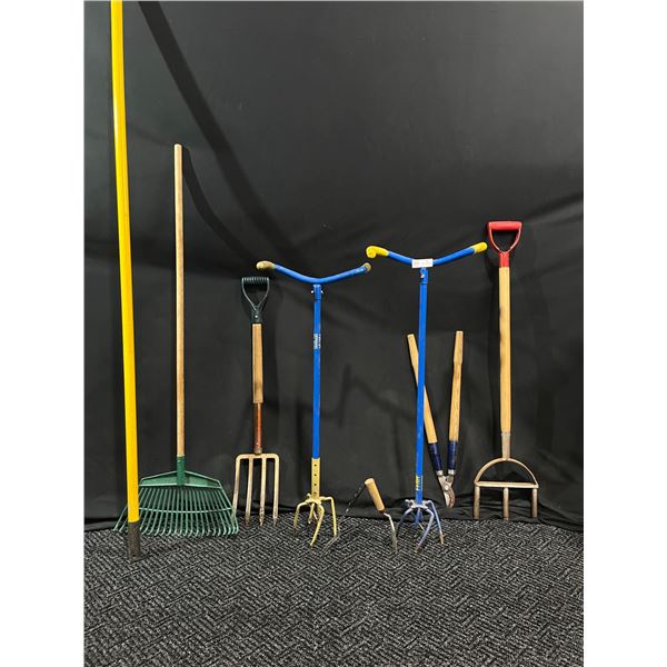 Set Of Outdoor Yard And Garden Tools