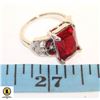 Image 1 : 9 X 13 MM RED CZ CENTER WITH CLEAR ACCENTS RING