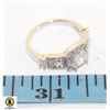 Image 1 : 6 MM PRINCESS CUT CENTER WITH HALO AND CLEAR