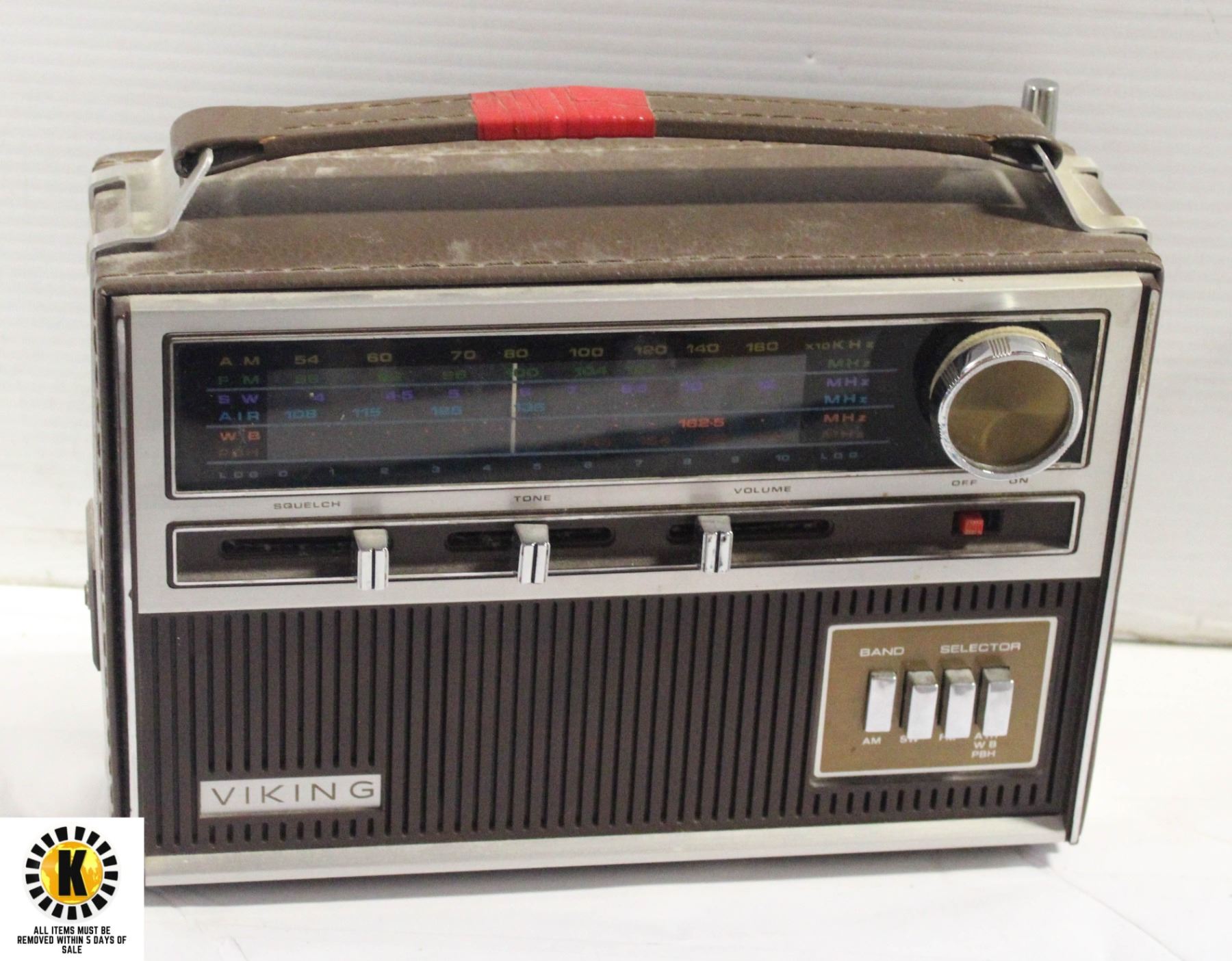 VINTAGE EATON VIKING PORTABLE AC/DC RADIO