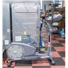 Image 1 : ELLIPTICAL CROSS TRAINER