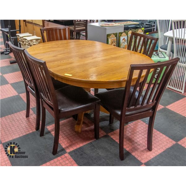 OAK DINING TABLE WITH 2 LEAFS AND 5 CHAIRS