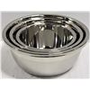 Image 4 : 3 NEW STAINLESS STEEL MIXING BOWLS - 7"-8.5"-10"