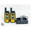 Image 1 : DEWALT WALKIE TALKIES