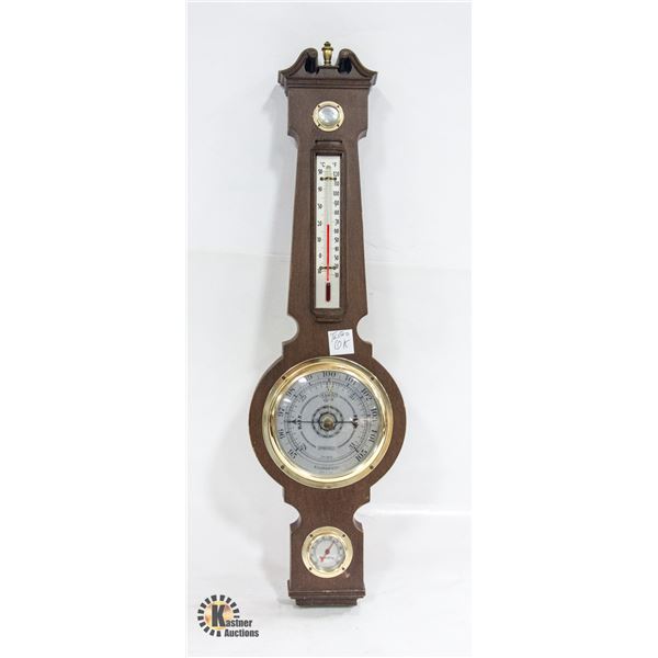 VINTAGE WOODEN WEATHER STATION