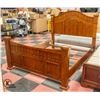 Image 1 : ASHLEY FURNITURE OAK QUEEN SIZE BED 58" X 67" X 88