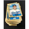 Image 1 : LOT OF 1987 TOPPS BASEBALL CARDS