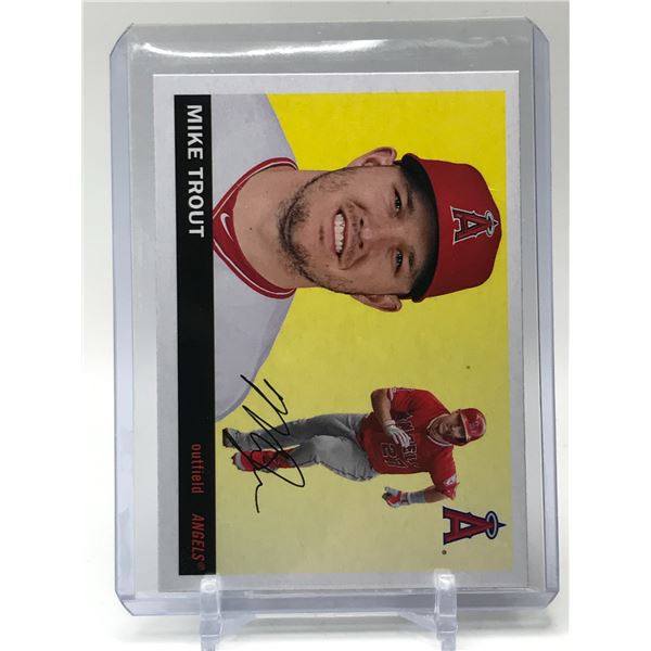 2020 TOPPS NO.50 MIKE TROUT AUTO