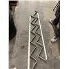 Image 2 : 5 Step Stair Risers 64" 