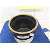 Image 2 : 3 Gal Two Tone Crown-Roseville Ohio Pot
