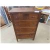 Image 1 : 4 Drawer Dresser 17" x 27" x 44" 