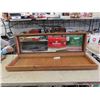 Image 2 : Beautiful Solid Oak Display Case with Curved Glass