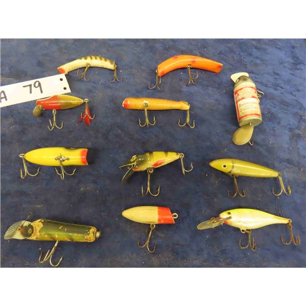 10 Vintage Lures + Small Fishing Box