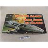 Image 2 : Battle Star Galactica Game & Battery Operated Spaceship