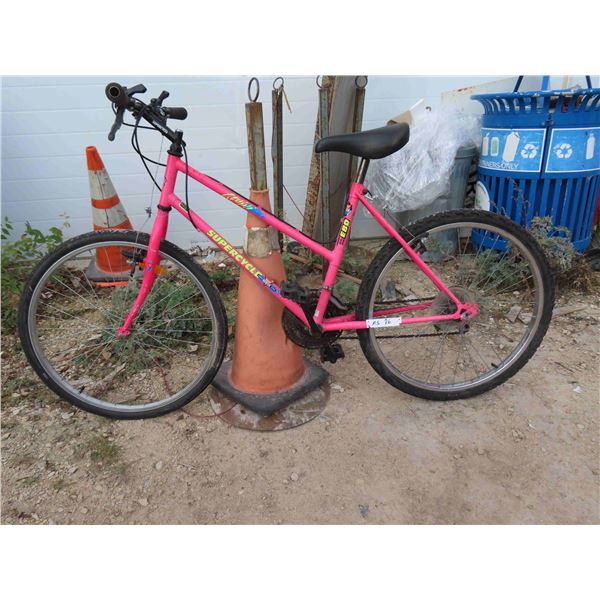 Ladies Super Cycle Mountain Bike with 26  Rims