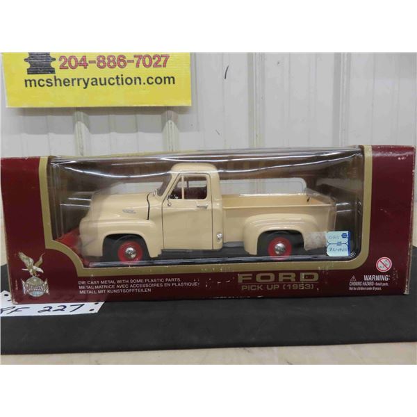 1953 Ford F100 1/2 Ton Crème 1:18 Scale