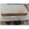 Image 5 : Hand Saw & Vintage Wooden Level
