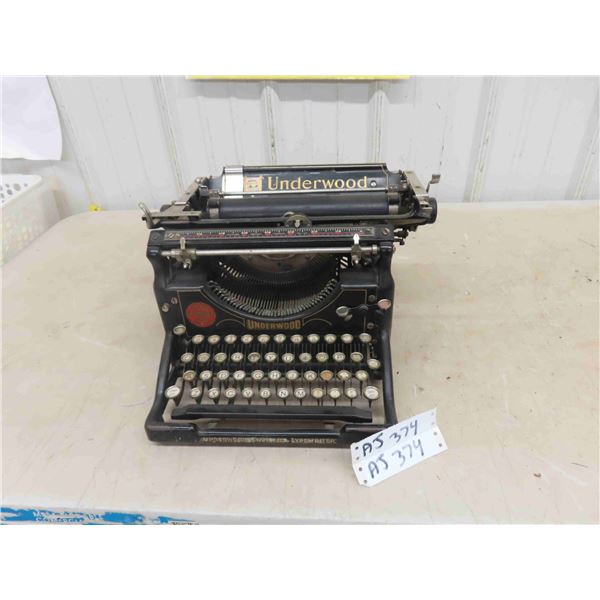 Underwood Manual Typewriter