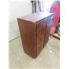 Image 2 : Wooden 2 Door Cabinet 16" x 30" x 39"