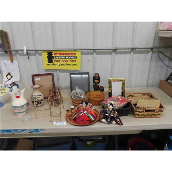 Picture Frames, Baskets, Vases, Oriental Décor