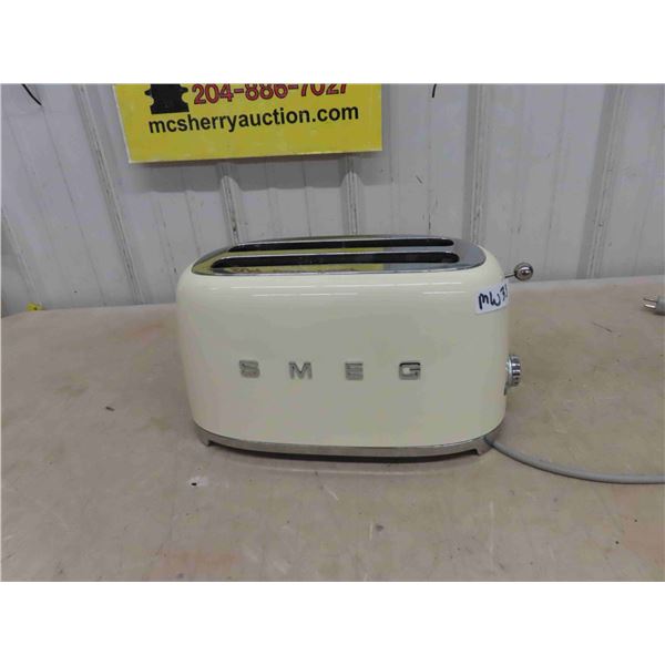 Smeg Toaster