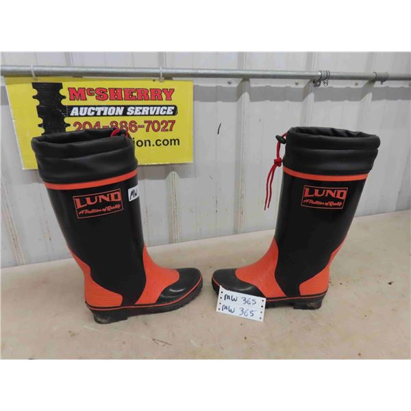 Lund Rubber Boots Sz 9-10 or so