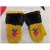 Image 3 : Beaded Suede with Fur Mukluk Style Mittens + Fabric Style with Appliques - 